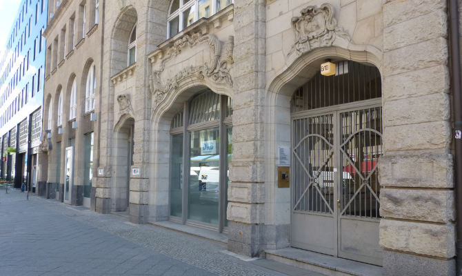 Eingangsbereich der DKB Grund Berlin